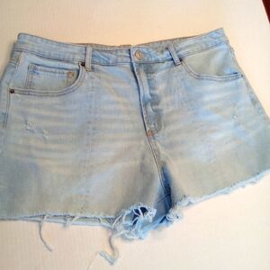 NO BOUNDARIES SHORT JEANS